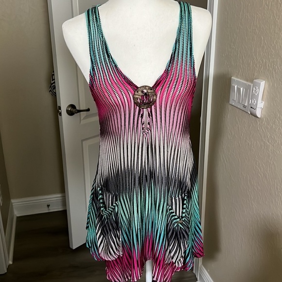 Sleeveless top - Picture 1 of 5
